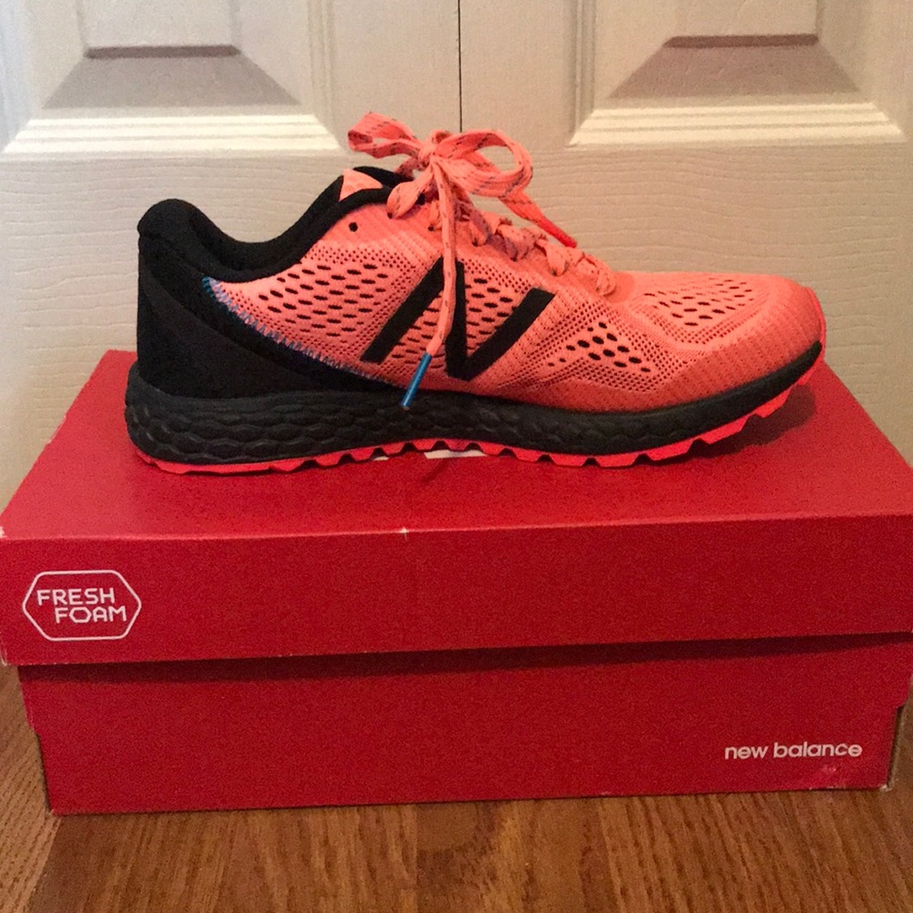 New Balance Womens Fresh Foam Gobi v2